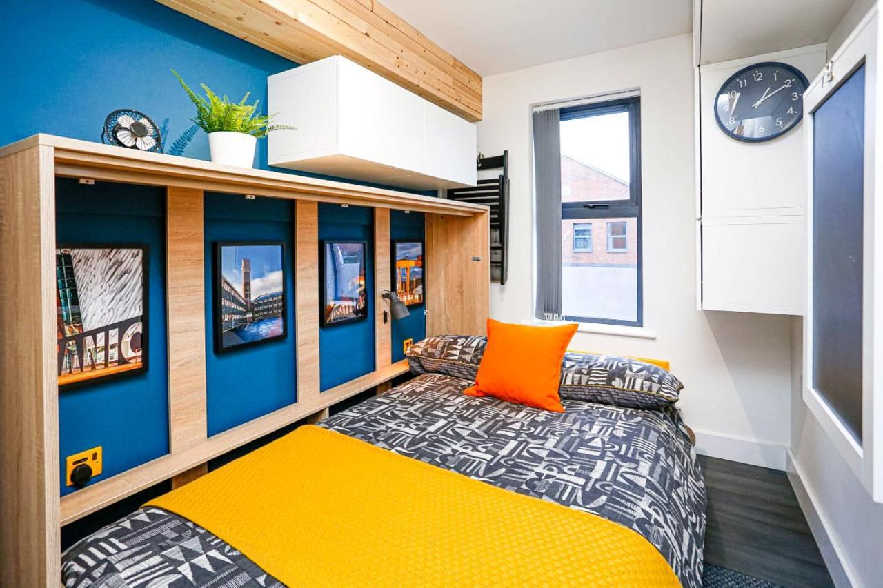 Funky City Apartment - Secure Parking - Wifi - Sleeps 6 - No Parties Belfast Kültér fotó